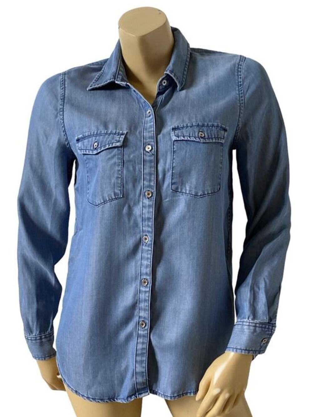 White House Black Market Button Up Shirt Womens 2 Blue Chambray Long Sleeve WHBM